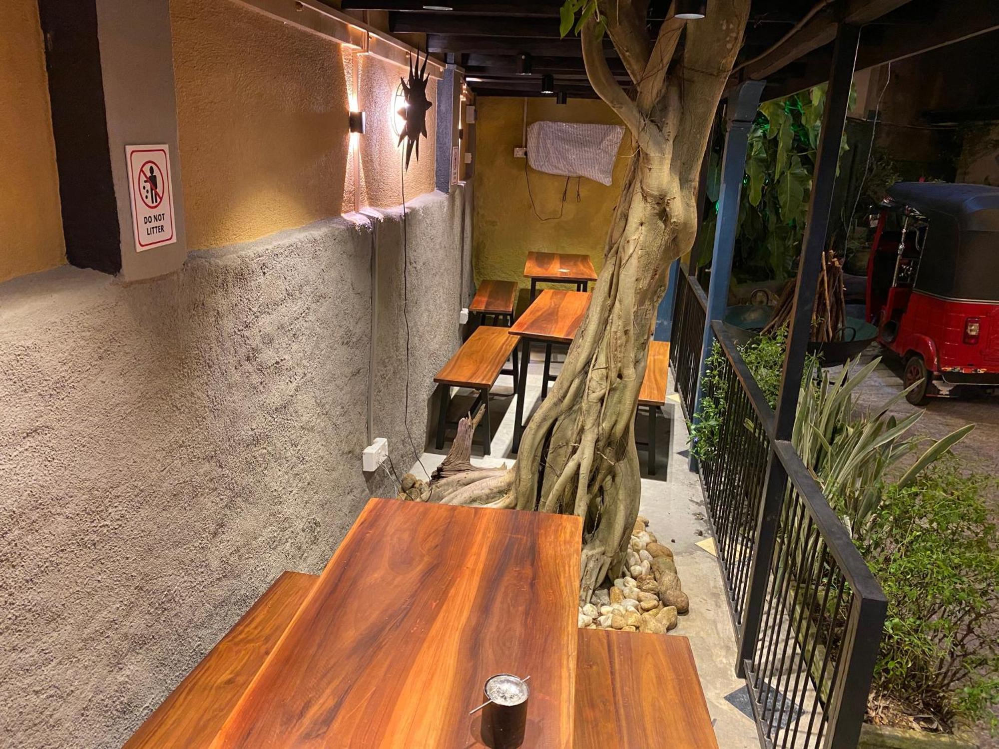 Settle Inn Tourist Lodge كاندي المظهر الخارجي الصورة