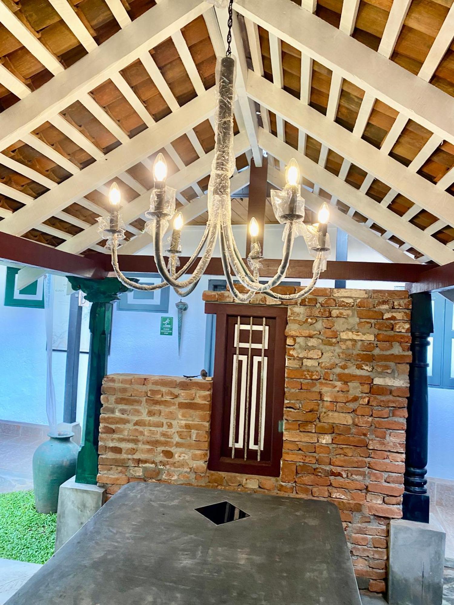 Settle Inn Tourist Lodge كاندي المظهر الخارجي الصورة