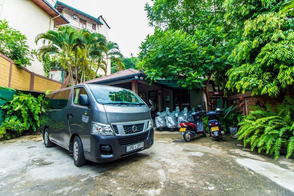 Settle Inn Tourist Lodge كاندي المظهر الخارجي الصورة