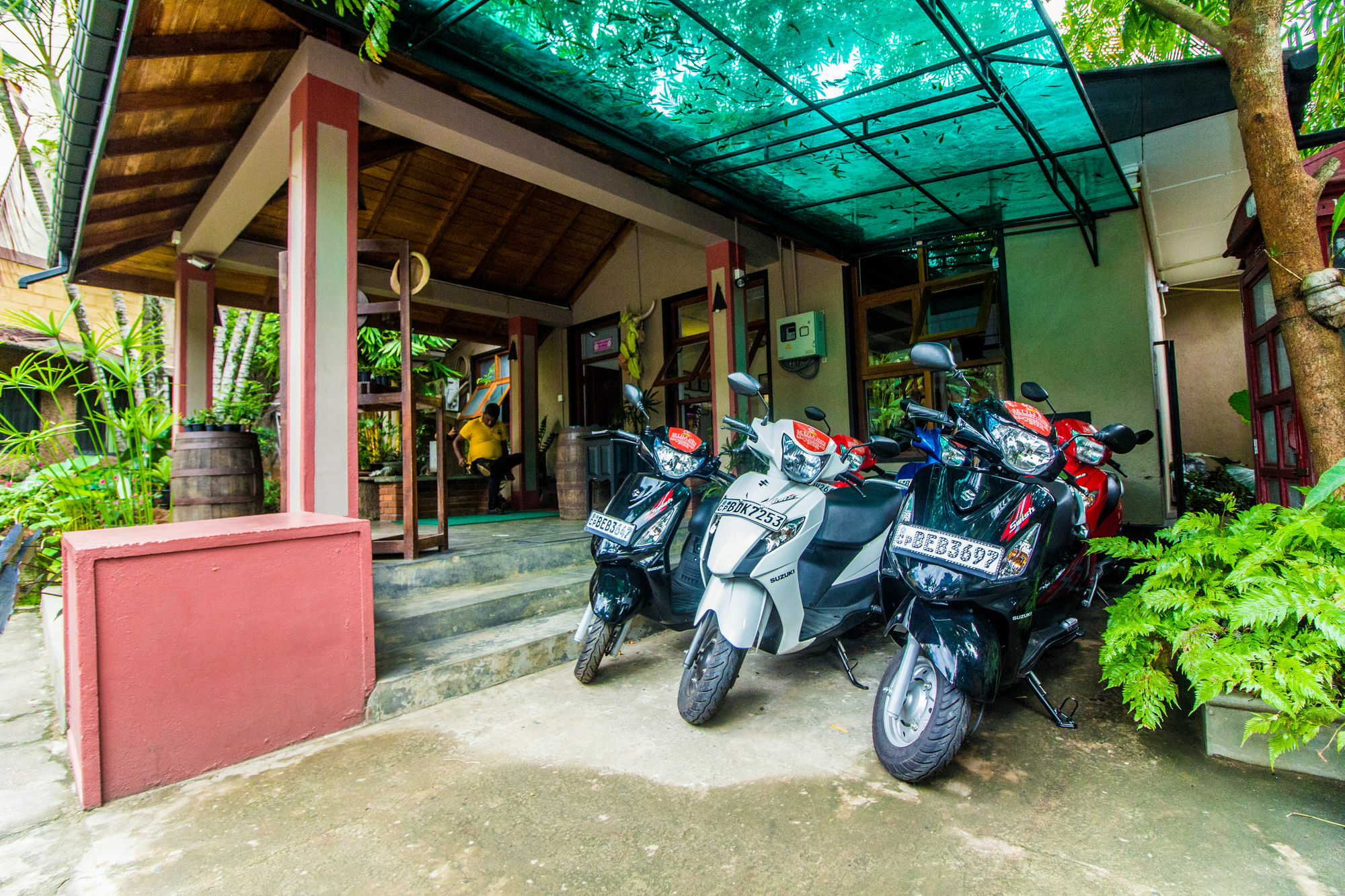 Settle Inn Tourist Lodge كاندي المظهر الخارجي الصورة
