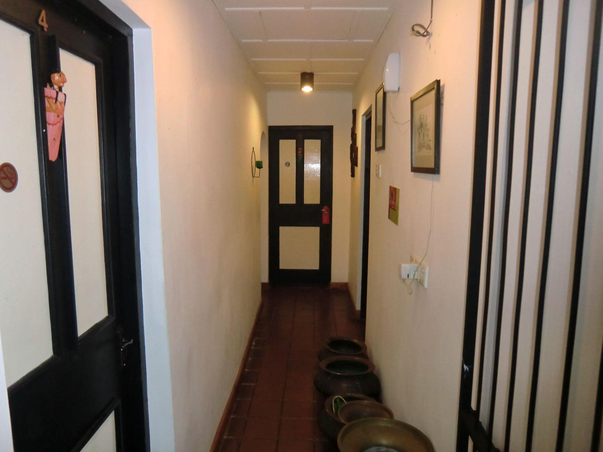Settle Inn Tourist Lodge كاندي المظهر الخارجي الصورة